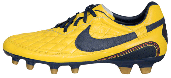 nike ronaldinho cleats