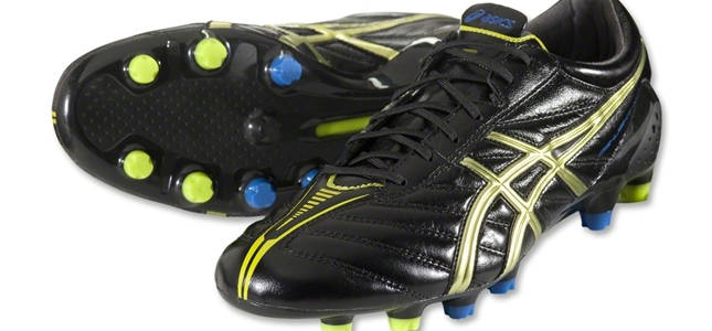 kids asics football boots