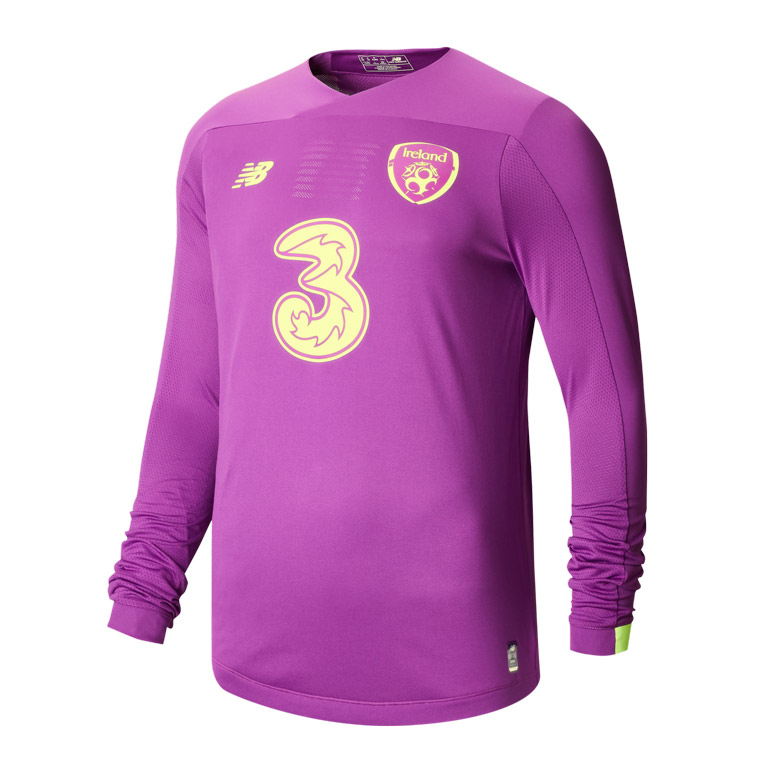 ireland-goalkeeper-football-home-shirt