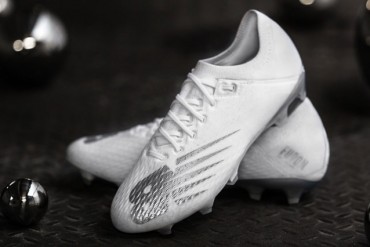 new-balance-whiteout-v6-soccer-cleats